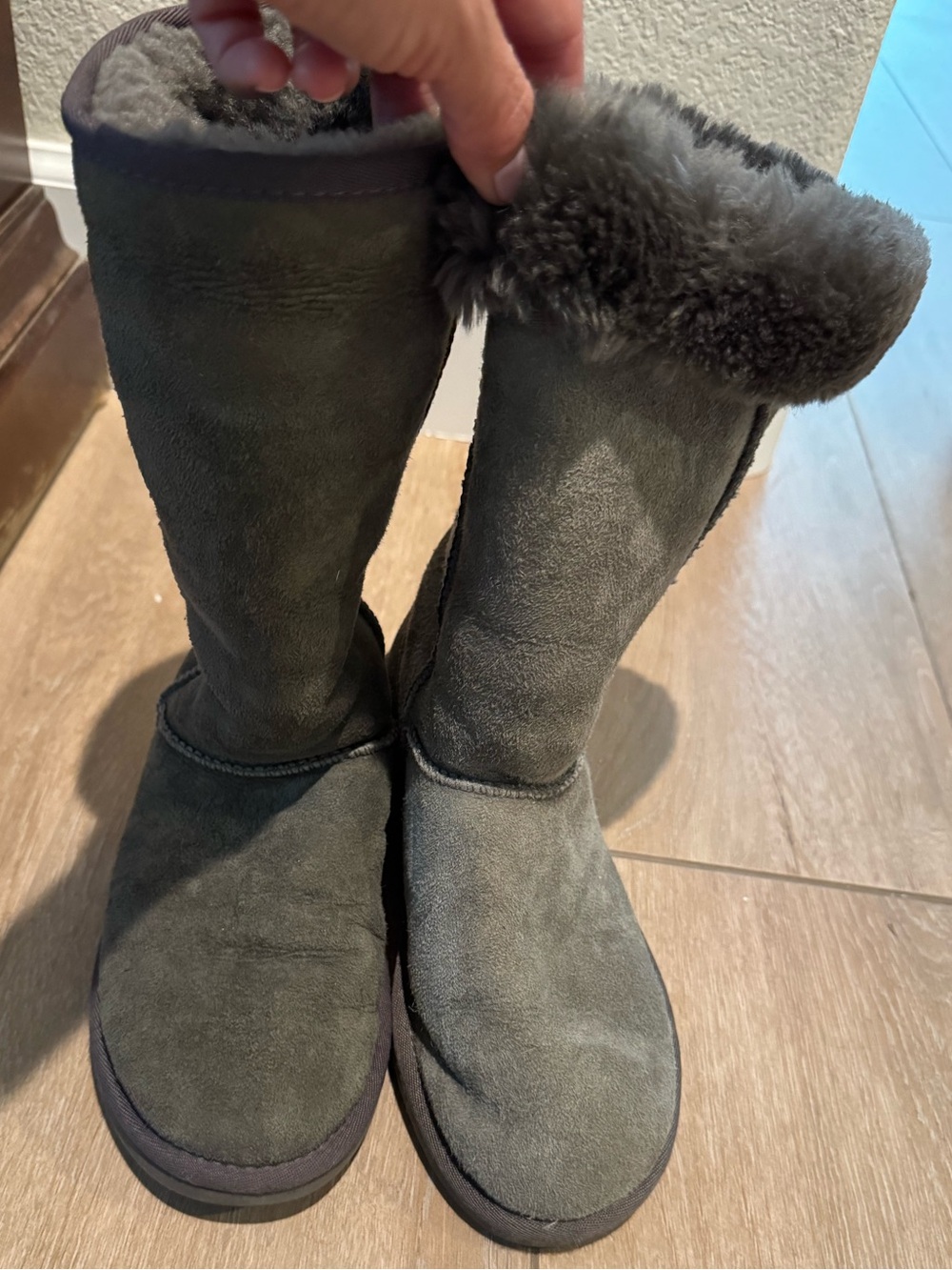 Women’s UGG Gray Suede Shearling Boots
